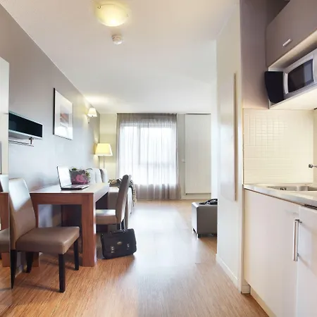 Appart'Hotel Odalys City - Lyon Centre Confluence 3*